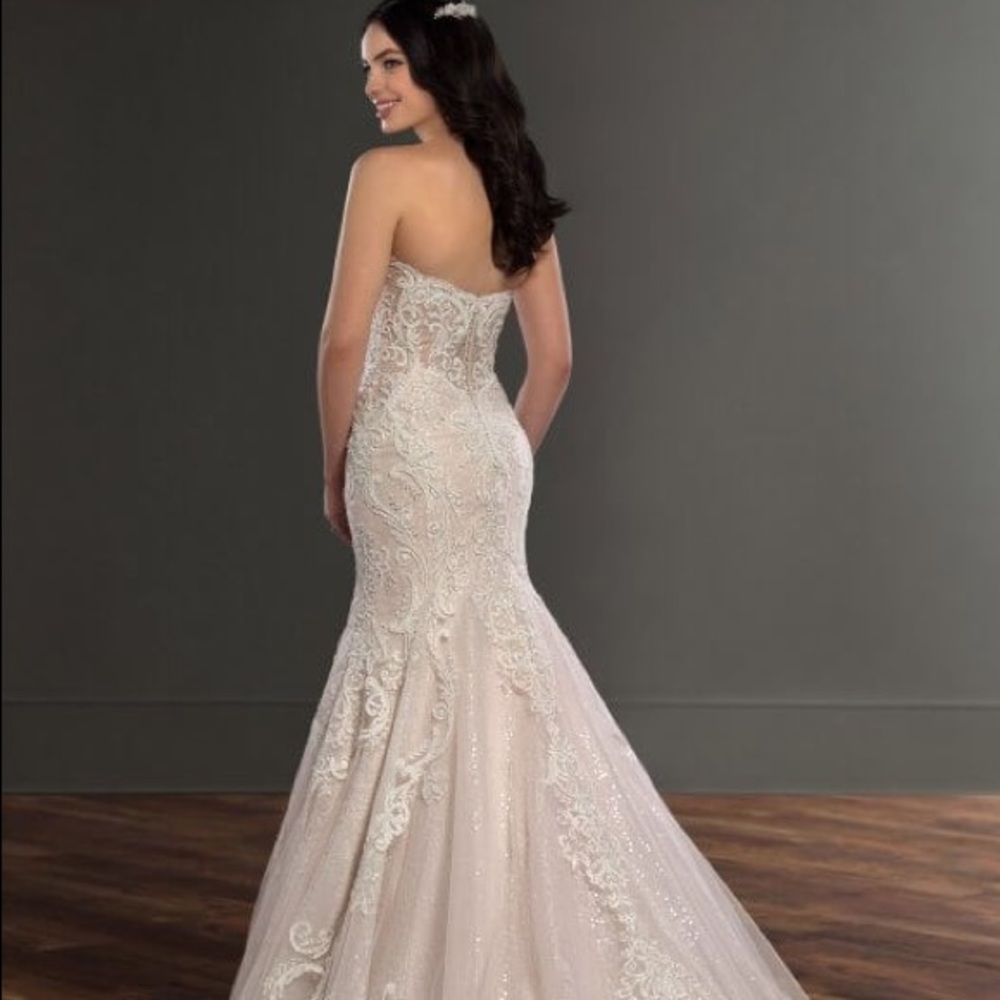 Gorgeous Martina Liana wedding dress